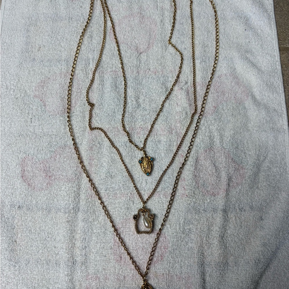 Elegant Gold Layered Necklace Set